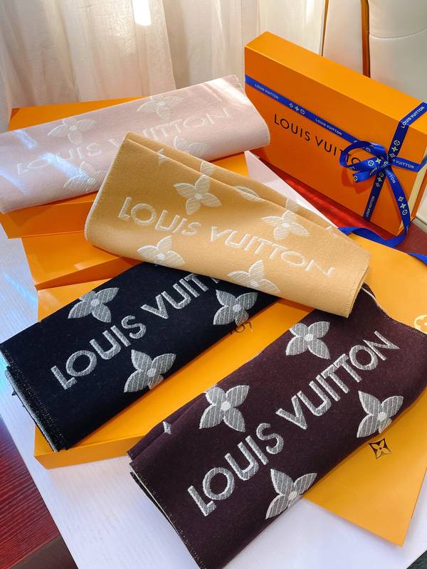 Louis Vuitton Scarf LVC00490